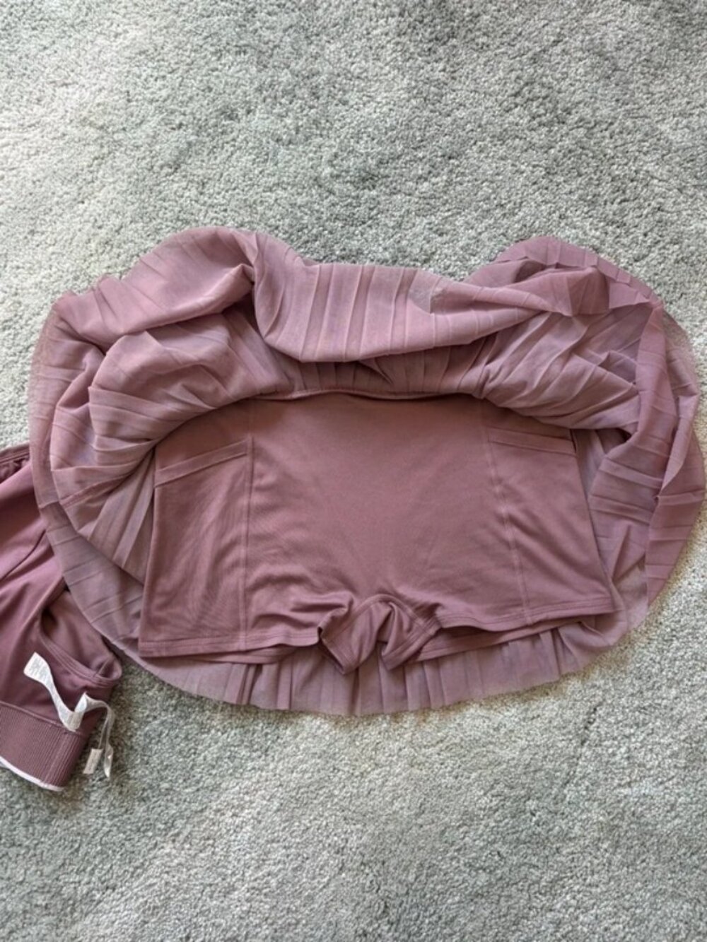 Alo Yoga Tennis Set S Smokey Quartz - Picture 3 of 6